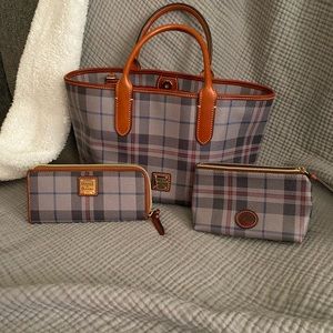 Dooney & Bourke gray Tiverton Brielle tote